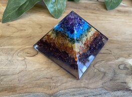 Orgoniet piramide 7 chakra's