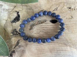 Sodaliet kogelarmband 8mm mat 20cm