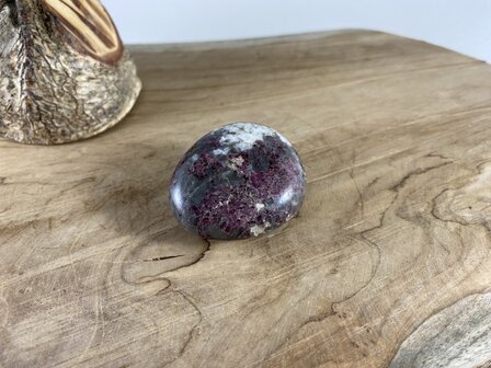 Roze Toermalijn handsteen 2