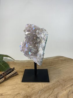 Angel aura Amethist op standaard 2