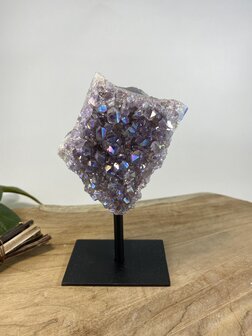 Angel aura Amethist op standaard 3