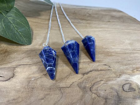 Sodaliet pendels