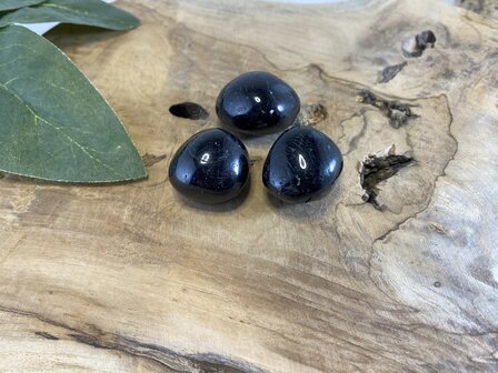 Zwarte Toermalijn trommelsteen S