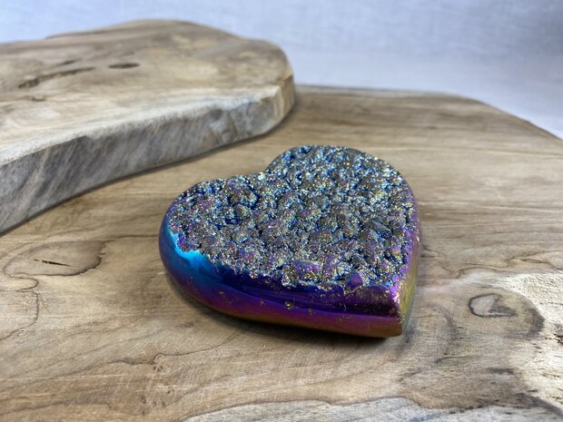 Regenboog titanium druzy Agaat met Amethist hart 2
