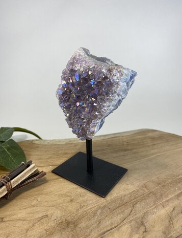 Angel aura Amethist op standaard 4
