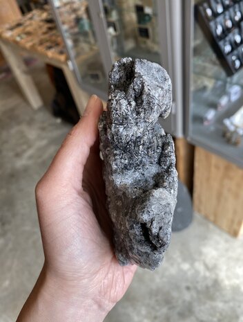 Toermalijnkwarts cluster ruw