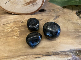 Larvikiet - trommelsteen S