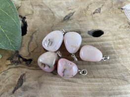 Roze andes opaal hanger Roze andes opaal hanger