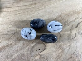 Toermalijnkwarts trommelsteen XS Toermalijnkwarts trommelsteen XS
