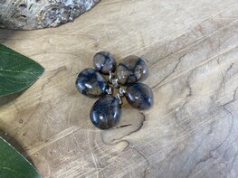 Chiastoliet hanger Chiastoliet hanger