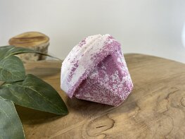 Bad bruisbal met edelsteen