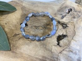 Labradoriet trommelsteen armband