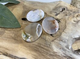 Bloemagaat duimsteen